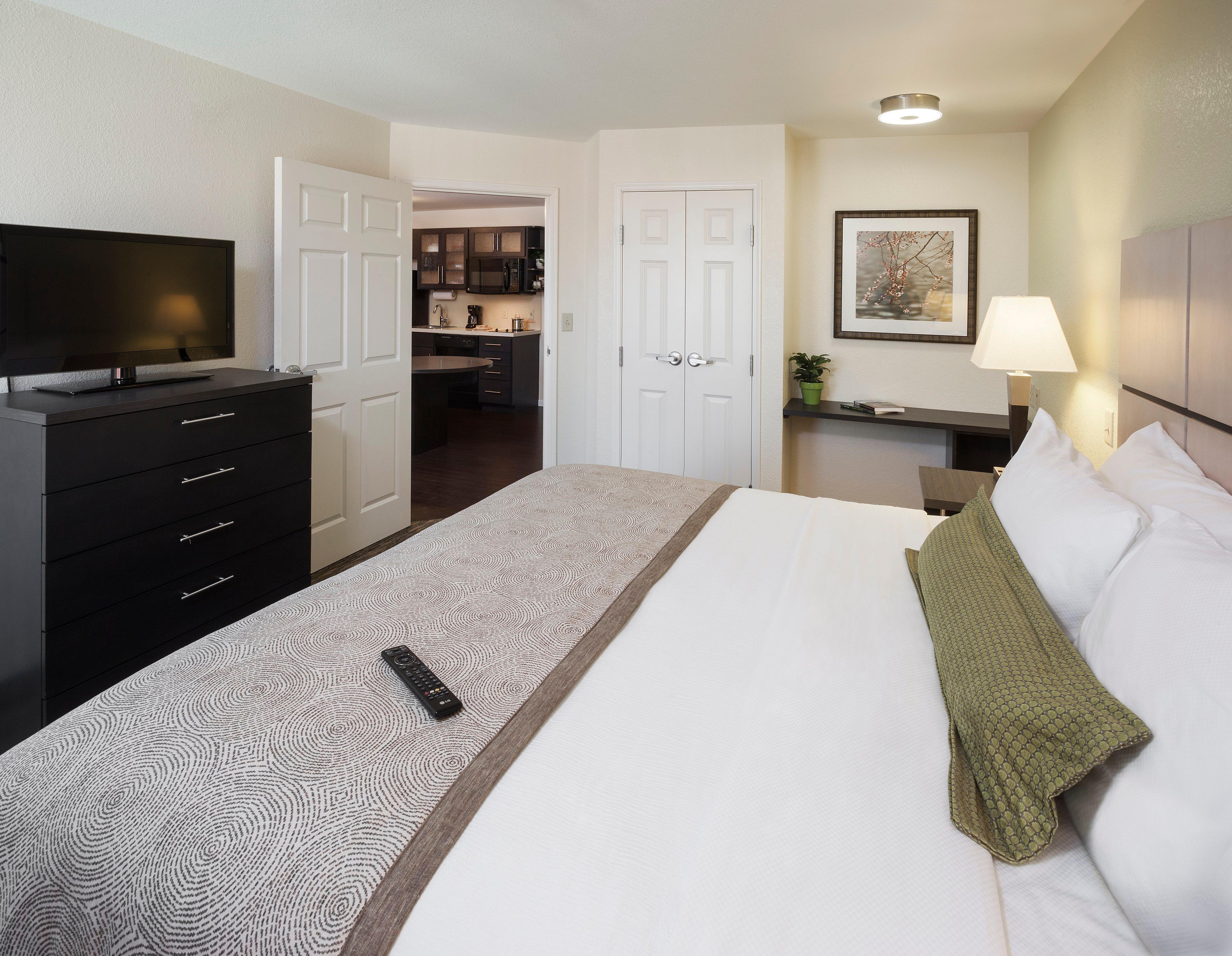 Candlewood Suites Philadelphia - Airport Area By Ihg Chester Bagian luar foto