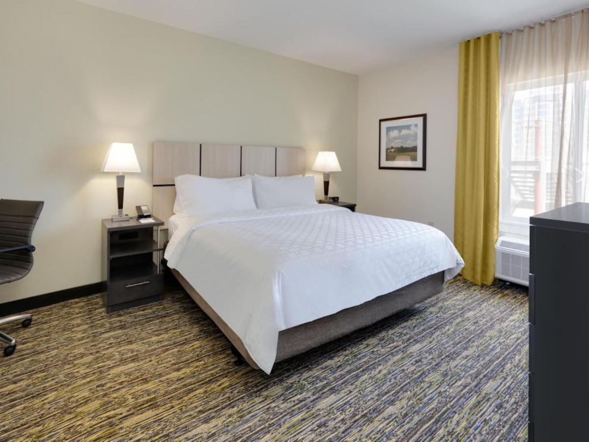 Candlewood Suites Philadelphia - Airport Area By Ihg Chester Bagian luar foto