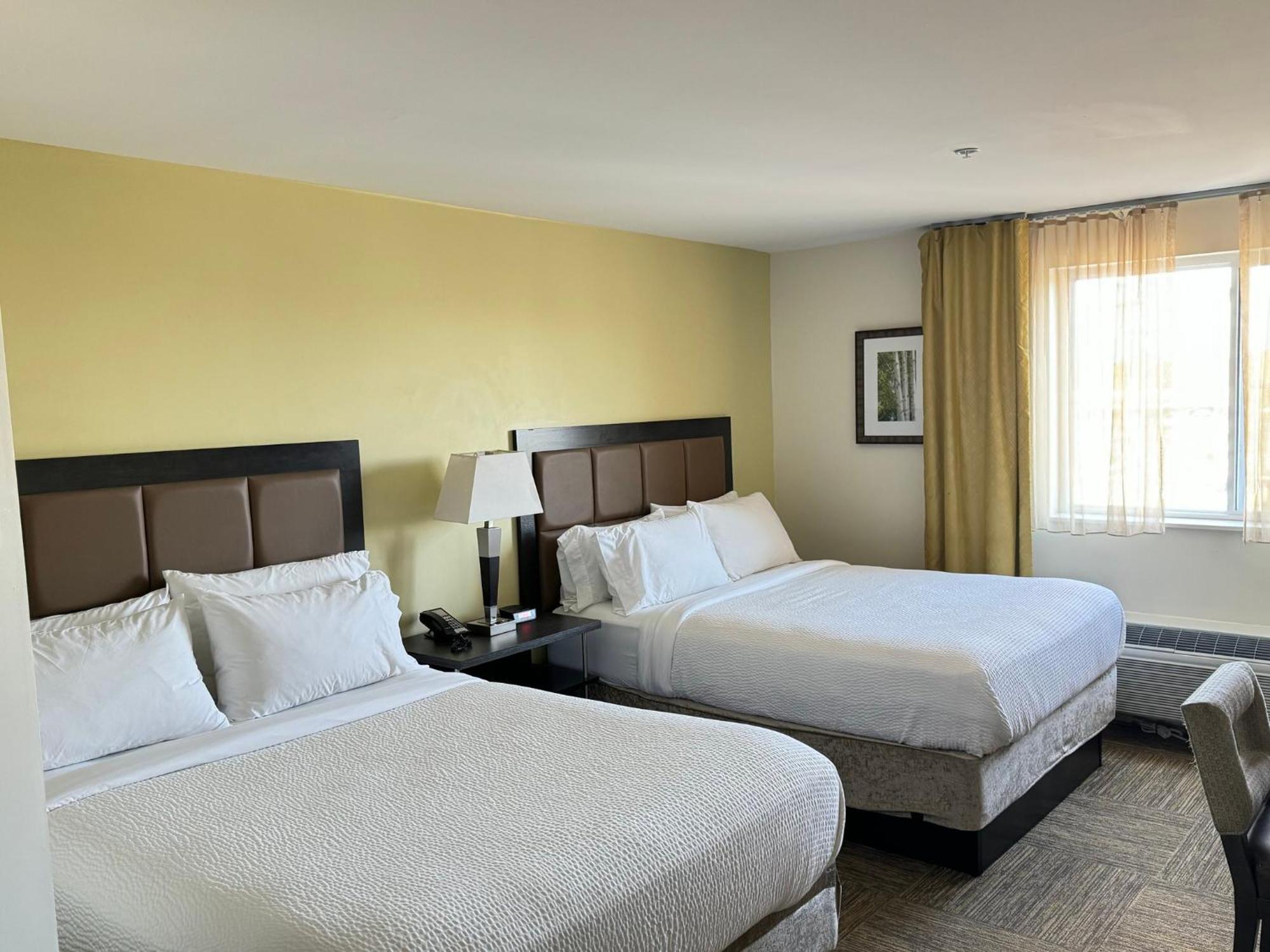 Candlewood Suites Philadelphia - Airport Area By Ihg Chester Bagian luar foto